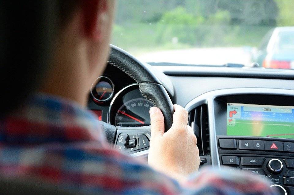 Pourquoi choisir la location de voiture quand on est en voyage?