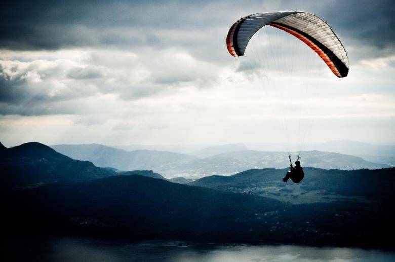 Auvergne : baptême de parapente, hélicoptère… Découvrez la région autrement !